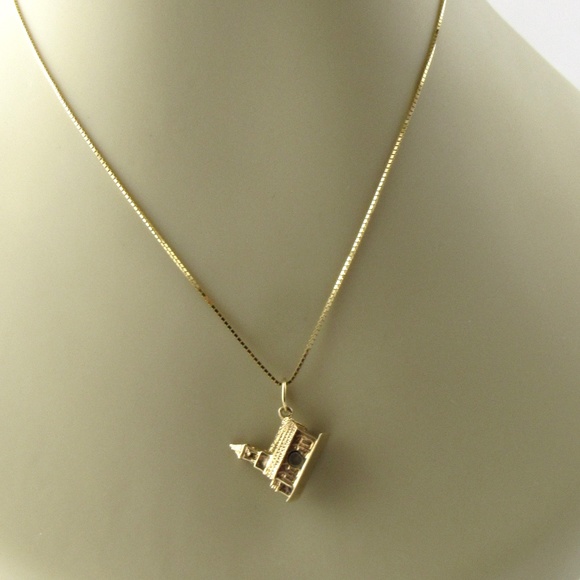 Vintage 14 Karat Yellow Gold Church/Chapel Charm #5052 - Picture 10 of 10